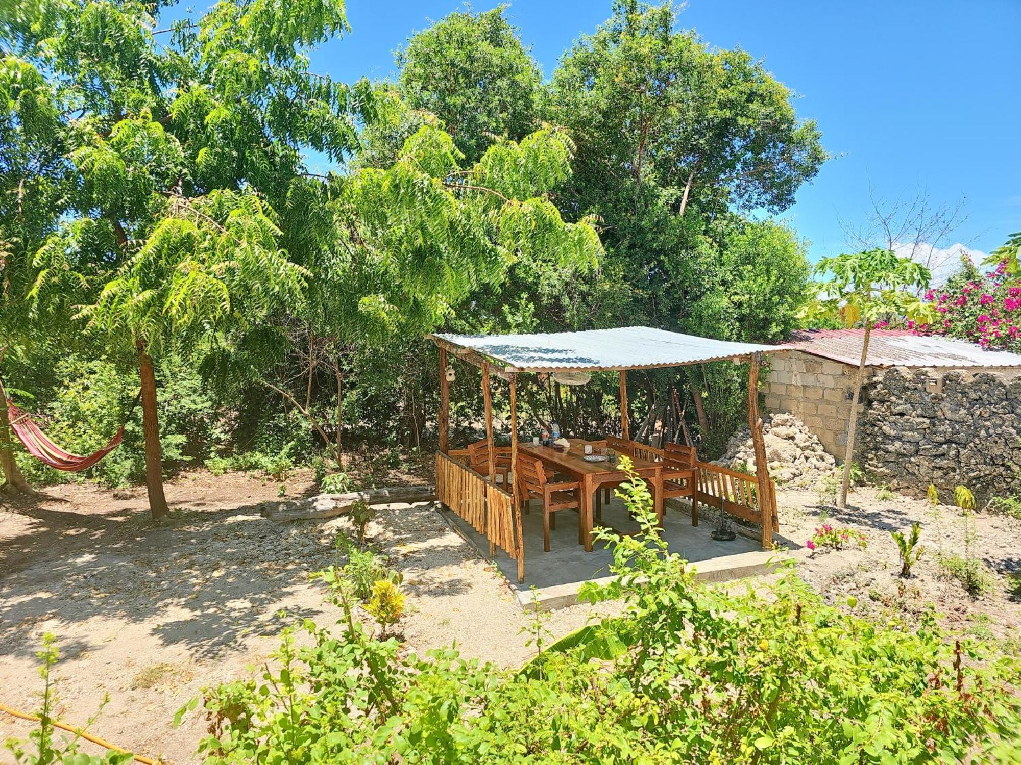 Holiday home Cozy - Garden, Terrace, Rooftop, Bwejuu