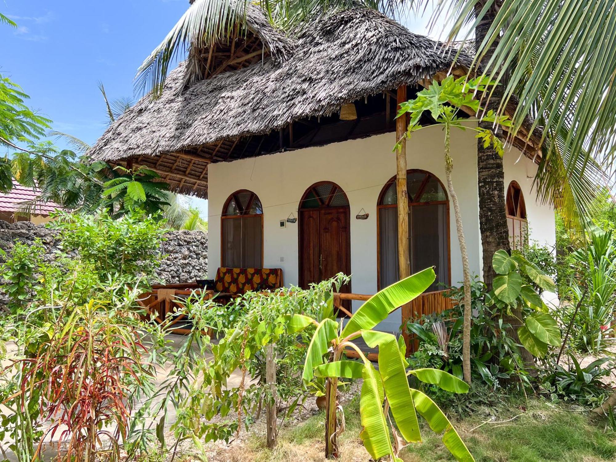 Cozy - Garden, Terrace, Rooftop, * Bwejuu