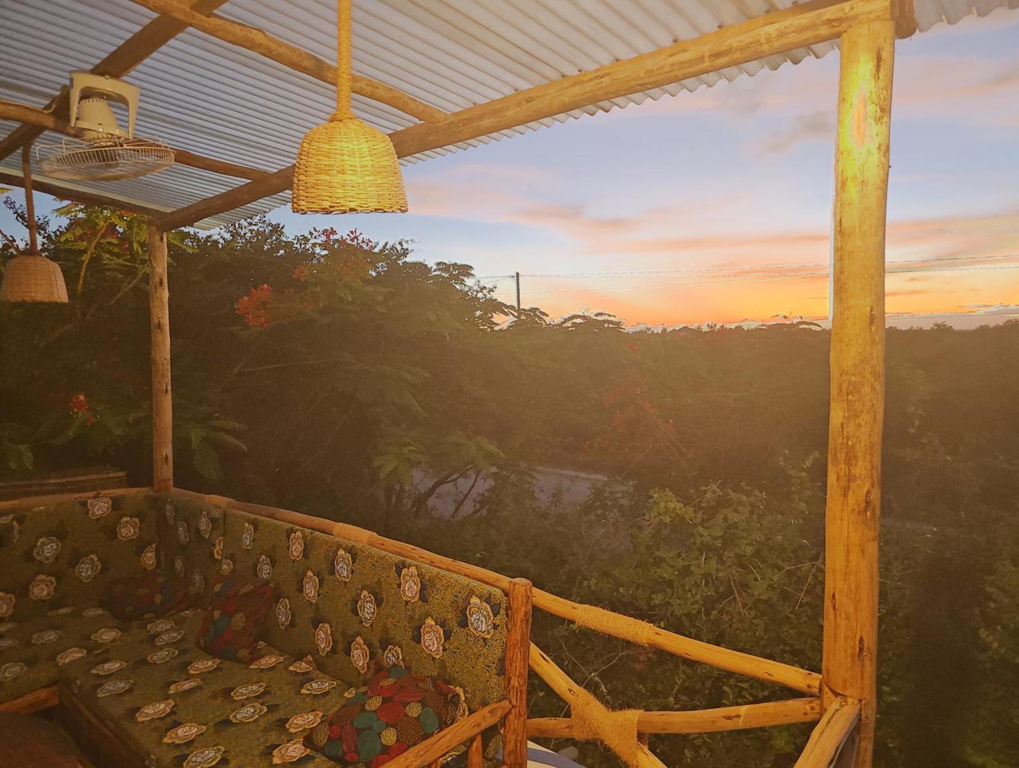 Cozy - Garden, Terrace, Rooftop, Casa vacanze Bwejuu